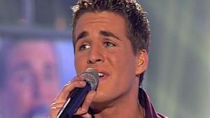 Der erste DSDS-Gewinner und somit der erste deutsche Superstar war Alexander Klaws.
