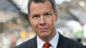 Peter Kloeppel präsentiert Ihnen die Nachrichten