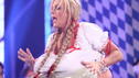 Busty Heart schlägt alles zu Kleinholz