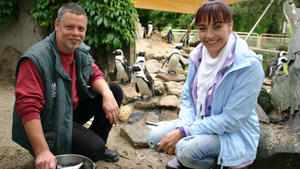 hundkatzemaus-Reporterin Diana Eichhorn, Pfleger Peter Vollbracht hundkatzemaus-Reporterin Diana Eichhorn, Pfleger Peter Vollbracht
