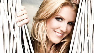 Natalie Horler, Sängerin und Frontfrau von CASCADA, ist die Dame in der DSDS-Jury 2012 