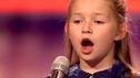 Die kleine Anastasia singt 