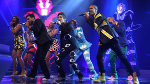 Hammer Showauftakt mit "Good Feeling"