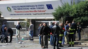 Italien: Explosion vor Schule - Tote