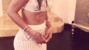 Diese Lady zeigt stolz ihren Sixpack