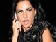 Katie Price zickt schon vor dem Dschungel-Einzug