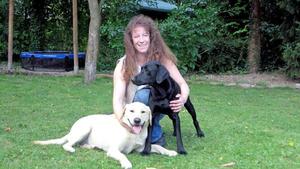 Der Hundeprofi: Fall 'Labrador Retriever' und Fall 'Charly'