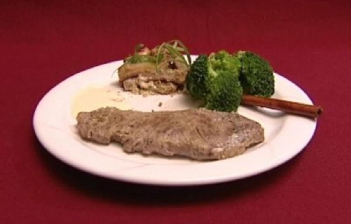 Rezept mit Bild: Rückwärts gebratenes Rindersteak mit Zitronen-Aioli dazu Brokkoli und Auberginen (Alexandra Polzin)