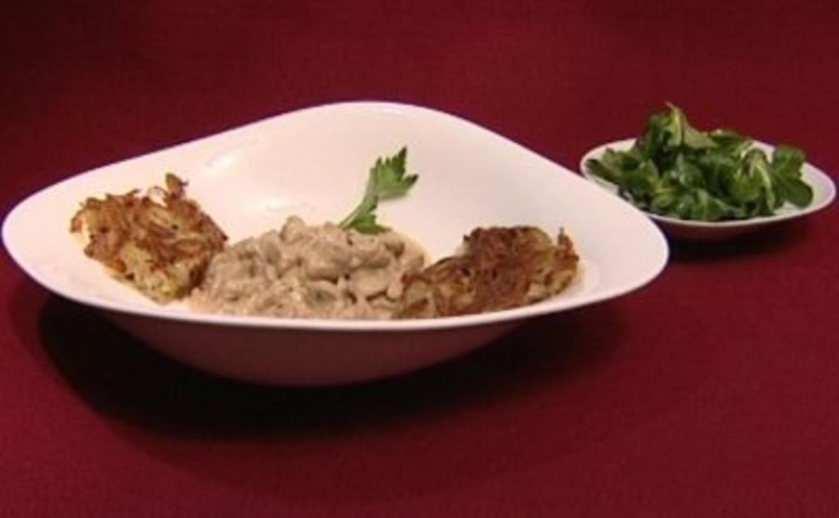 Rezept mit Bild: Kalbsgeschnetzeltes, dazu Rösti aus rohen Kartoffeln und Feldsalat (Horst Janson)