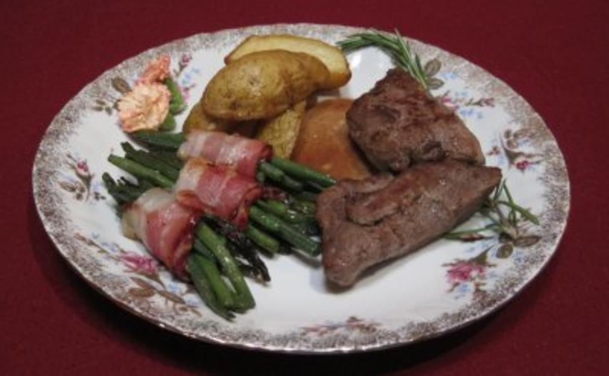 Rezept mit Bild: 04.06. Marlies: Lammfilet in Knoblauch-Rosmarin mit Backkartoffeln und grünen Bohnen