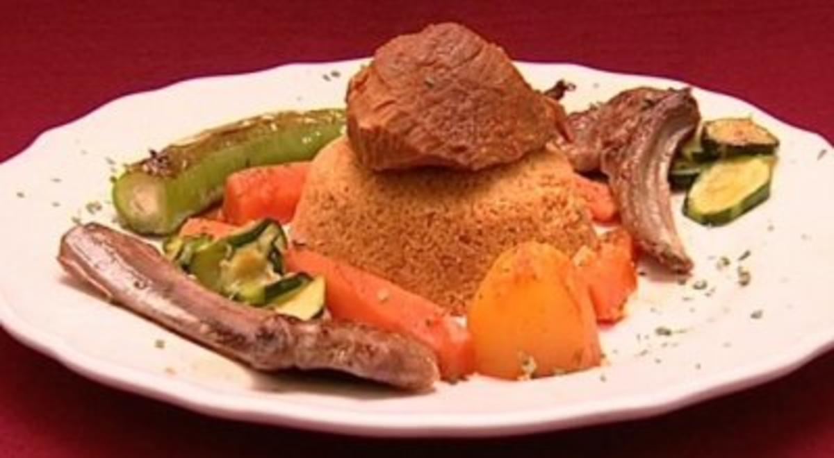 Rezept mit Bild: Couscous mit Lamm und Gemüse, dazu Sauerrahm (Ines Redjeb)