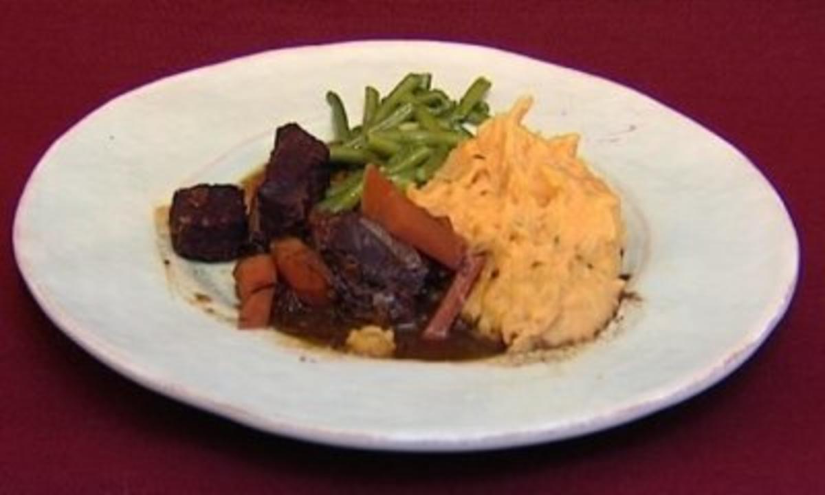 Rezept: Feines Rindsgulasch mit Kartoffelstampf und Prinzessbohnen (Reiner Schöne)