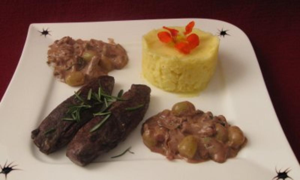 Rezept: Hasenfilet mit Pfifferling-Weintraubensoße und Kartoffelpüree